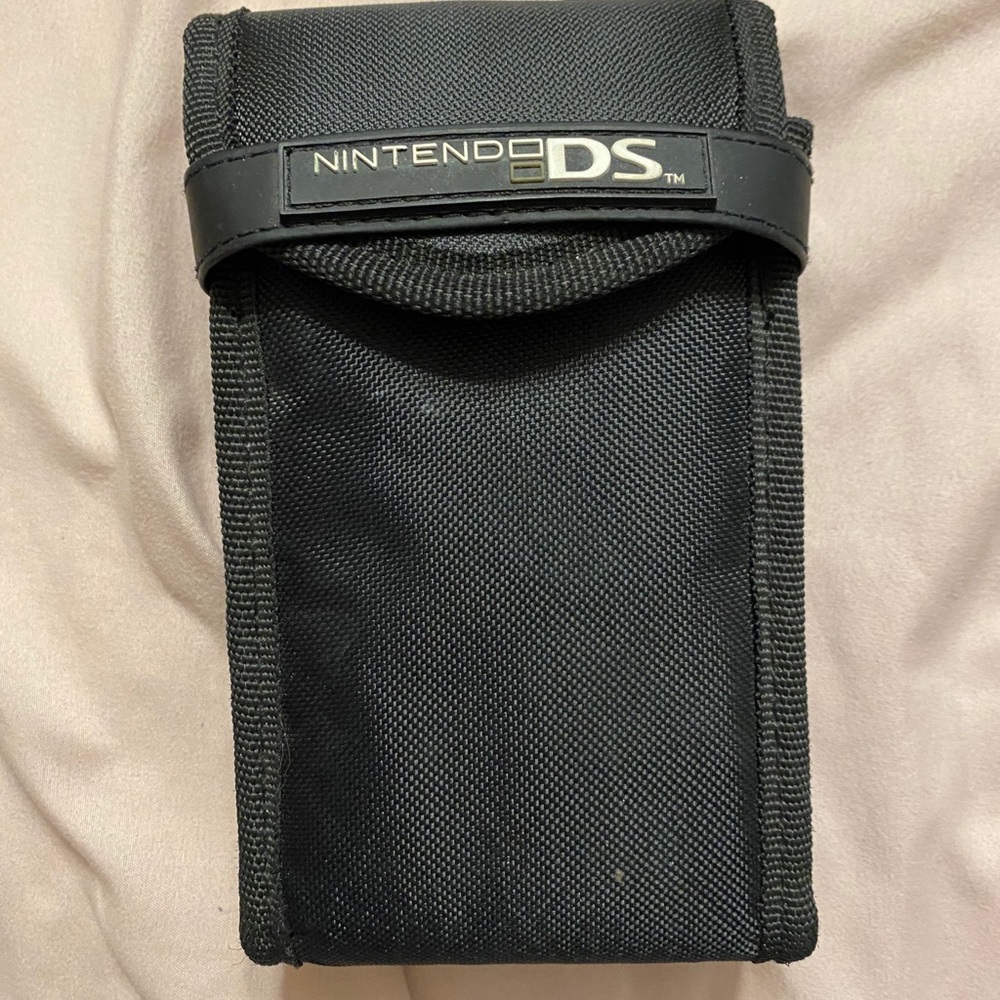 pink/white DSi